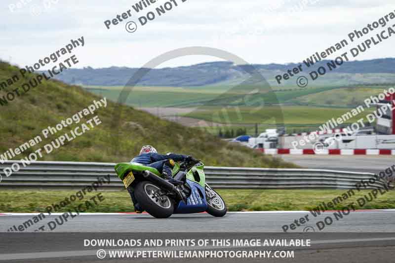 cadwell no limits trackday;cadwell park;cadwell park photographs;cadwell trackday photographs;enduro digital images;event digital images;eventdigitalimages;navarra;no limits trackdays;peter wileman photography;racing digital images;trackday digital images;trackday photos
